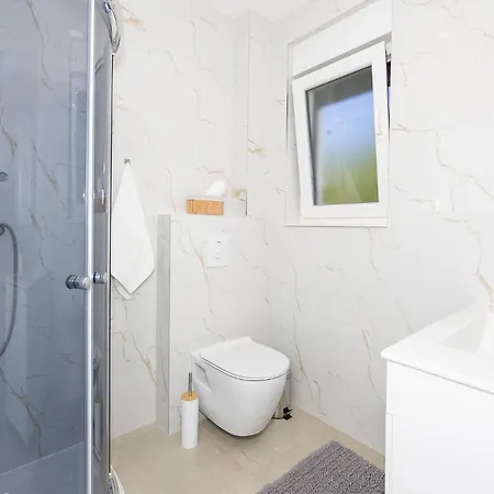 Holiday home Cozy In Glavina Gornja With Wifi