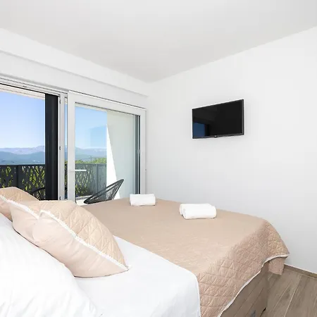 Holiday home Cozy In Glavina Gornja With Wifi Imotski